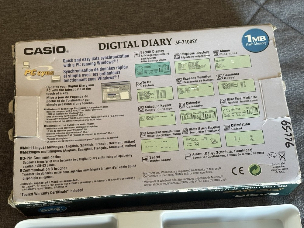 Casio Digital Diary SF-7100SY - 1MB - PC SYNC - W/ Box + Plastic Insert - TESTED