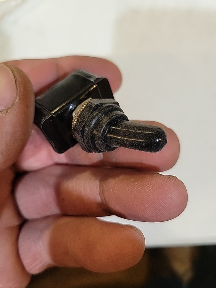 Toggle Switch 20 Amp Single Pole Race Car Switch. Sealed ON-OFF. (E)