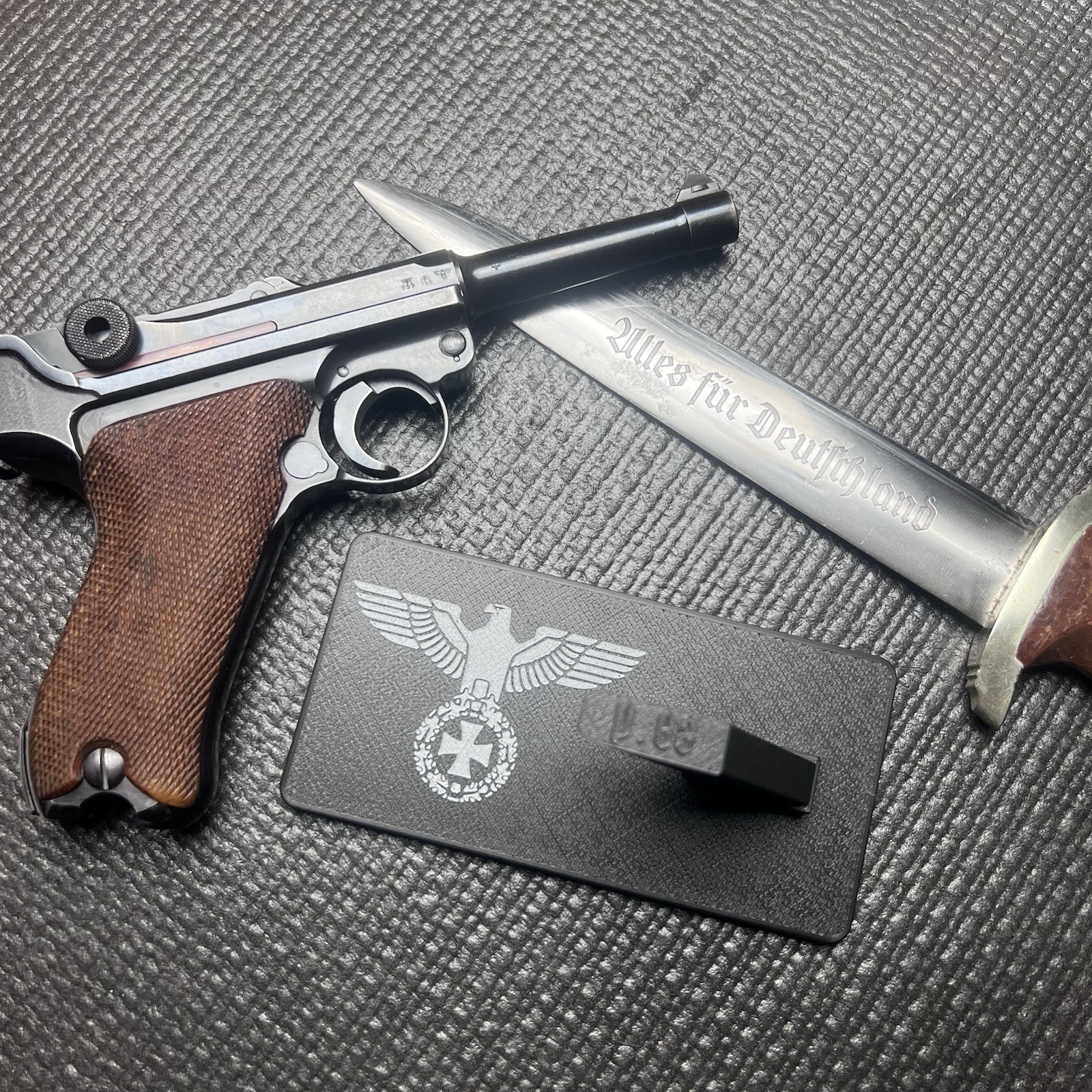 Luger P08 Pistol Display Stand Handgun Maintenance Gun Holder WW2 German