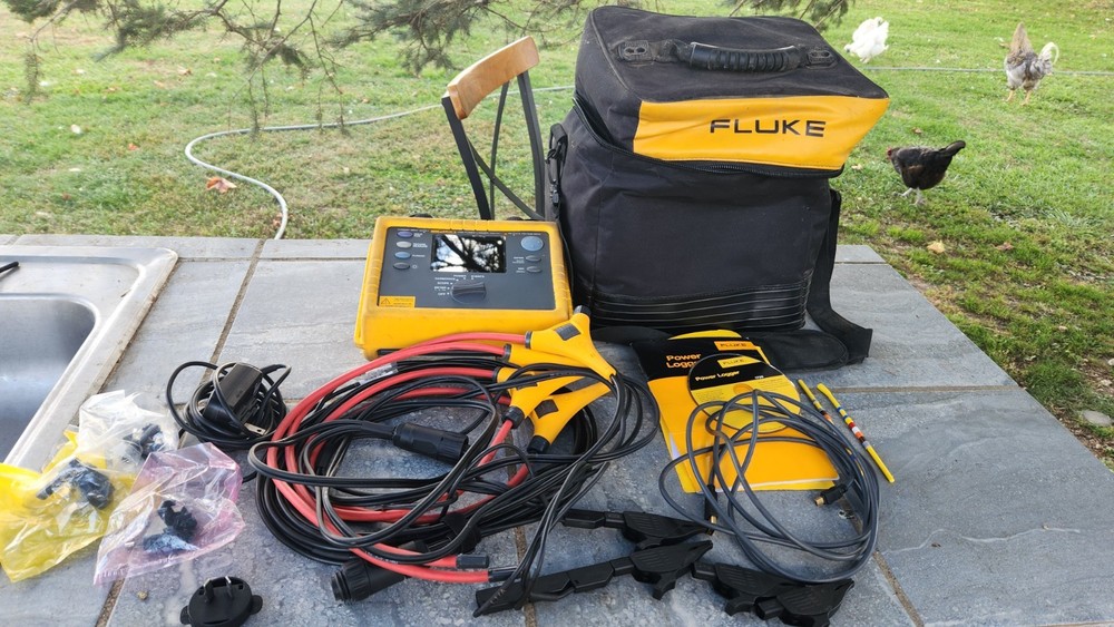 Fluke 1735 3 Phase Power Quality Energy Logger Analyst Meter