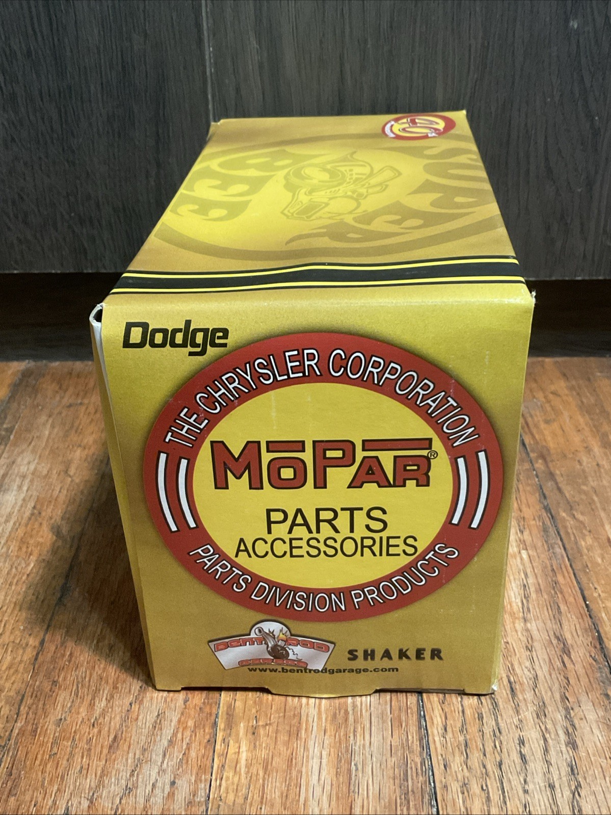 New Dodge Super Bee Bobblehead SUBLIME GREEN Bent Rod Garage Shaker