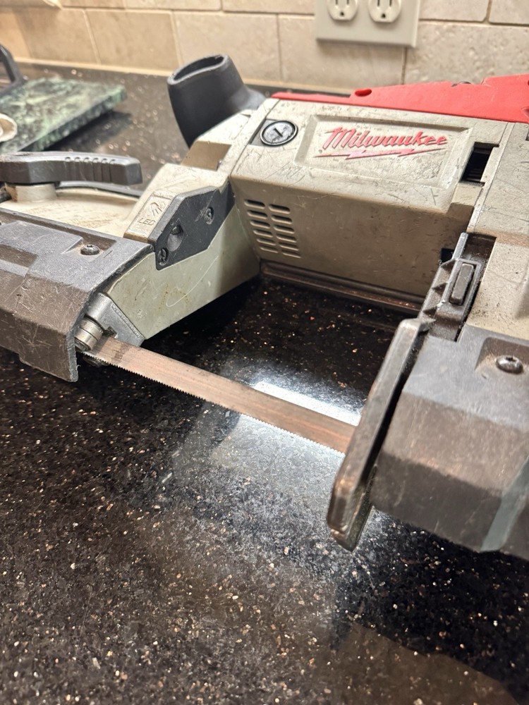 Milwaukee Tools 6232-20 Deep Cut Variable Speed Band Saw