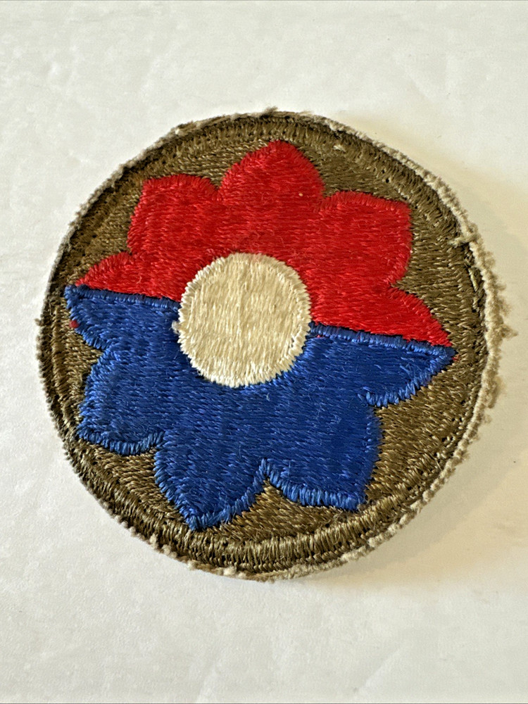 WW2 Vintage U.S. Army 9th Infantry Division Patch Snow Back Original Cut Edge