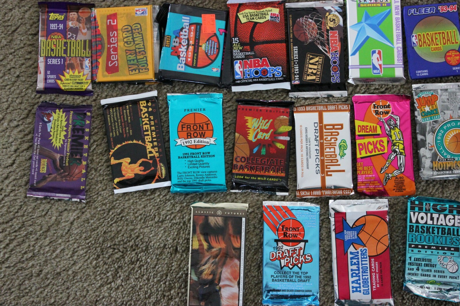 ESTATE SALE - Lot of Old Vintage BASKETBALL Cards in Unopened Packs