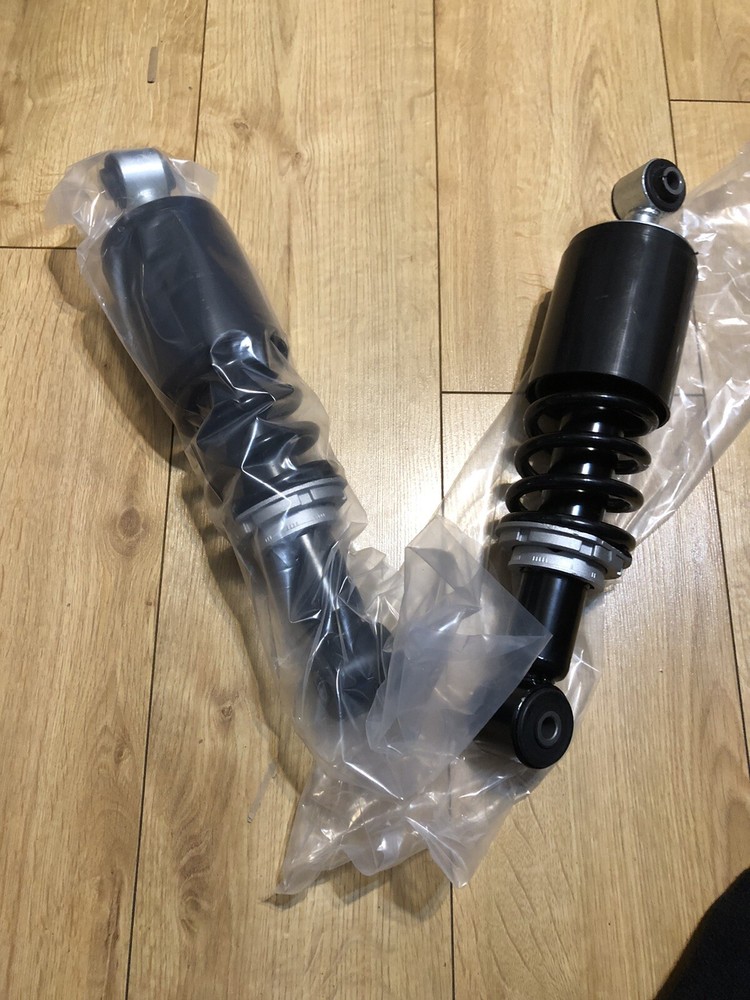 2x DAF XF FRONT CAB SHOCK ABSORBERS 1936406
