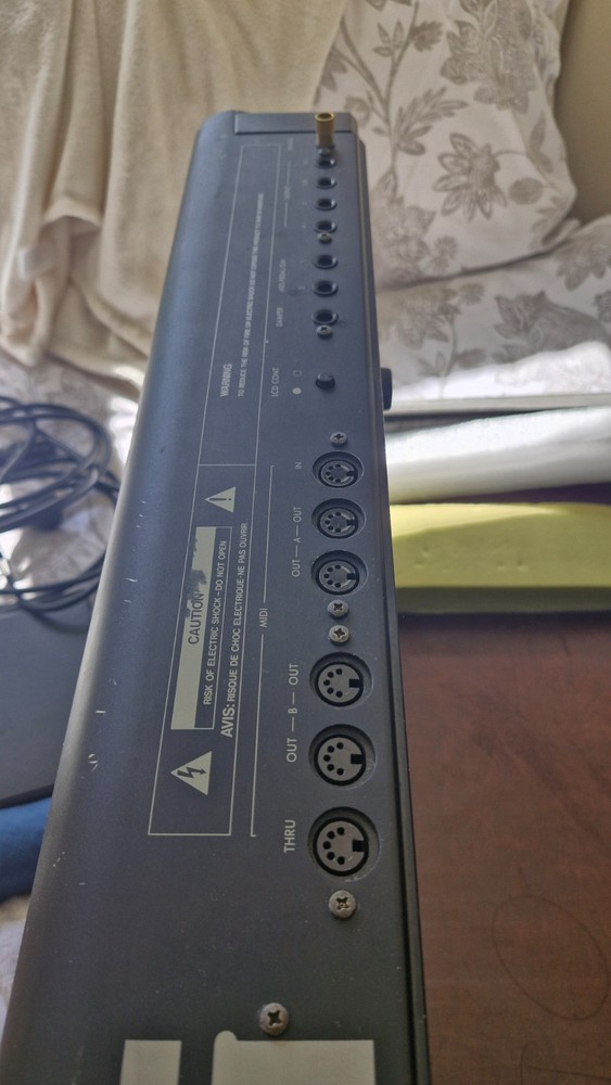 KORG T3 Workstation 1989