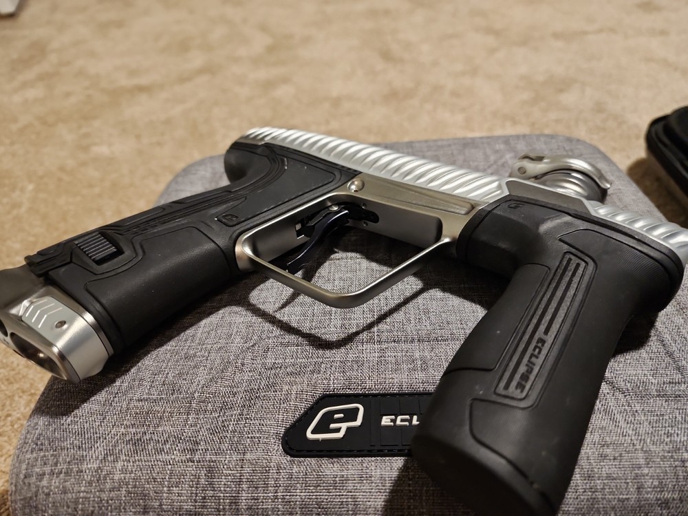 TWISTER Planet Eclipse CS3 Electronic Paintball Marker