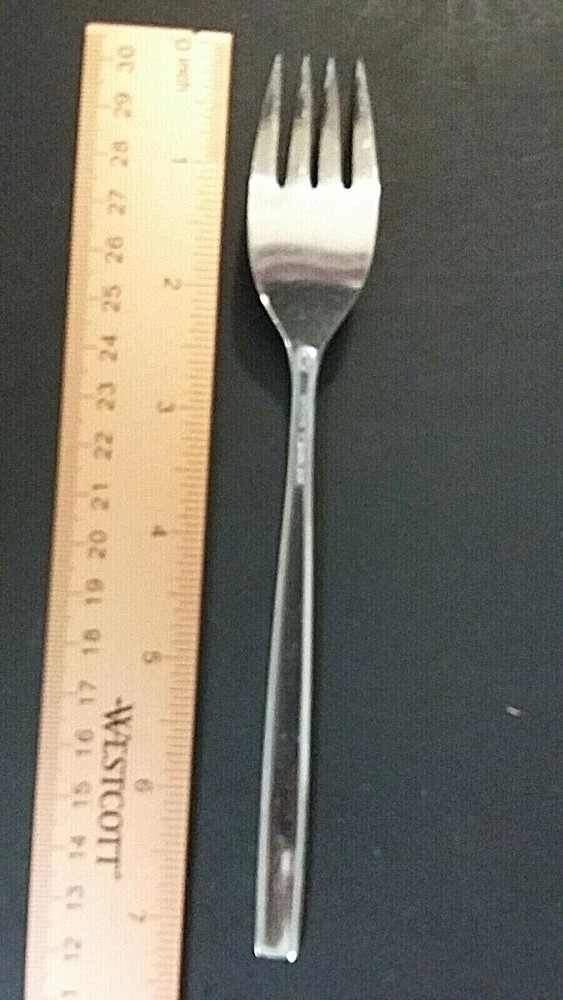 Oneida Melissa stainless 7 1/4" dinner fork