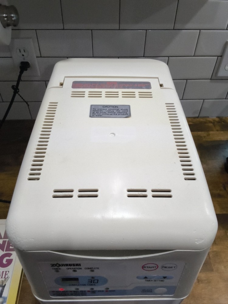 Zojirushi BBCC-N15 Home Bakery Single Paddle Automatic Bread Machine +Recipes