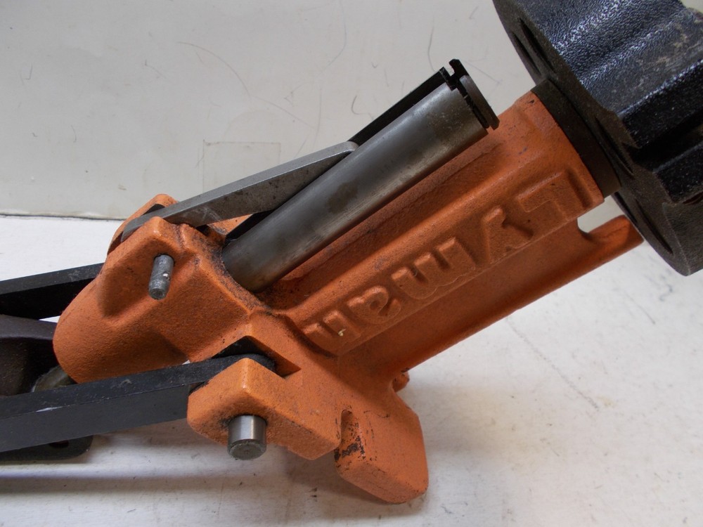 lyman T mag 6 hole turret reloading press