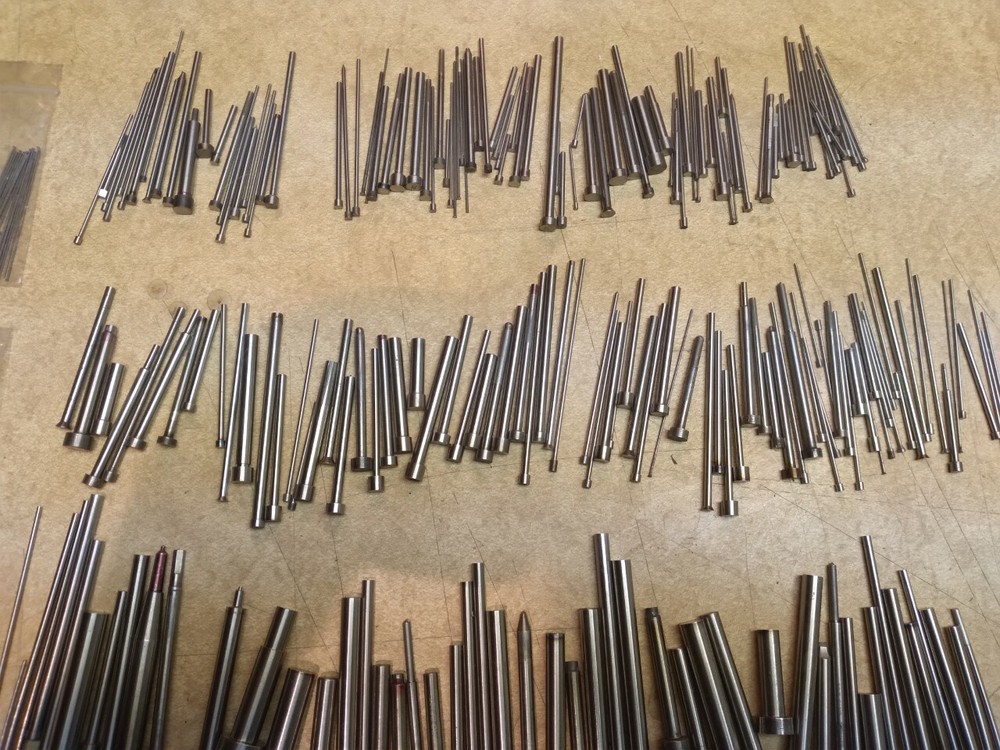 8 LBS Miscellaneous Type Harden Core Pins