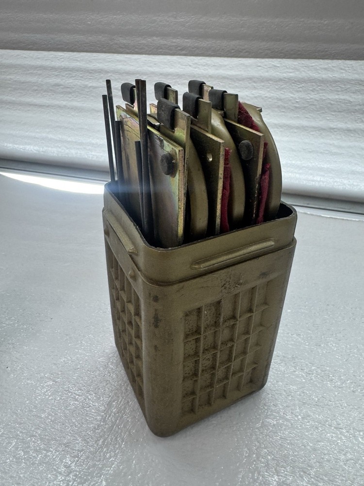 Vintage VARI Reflector W/case