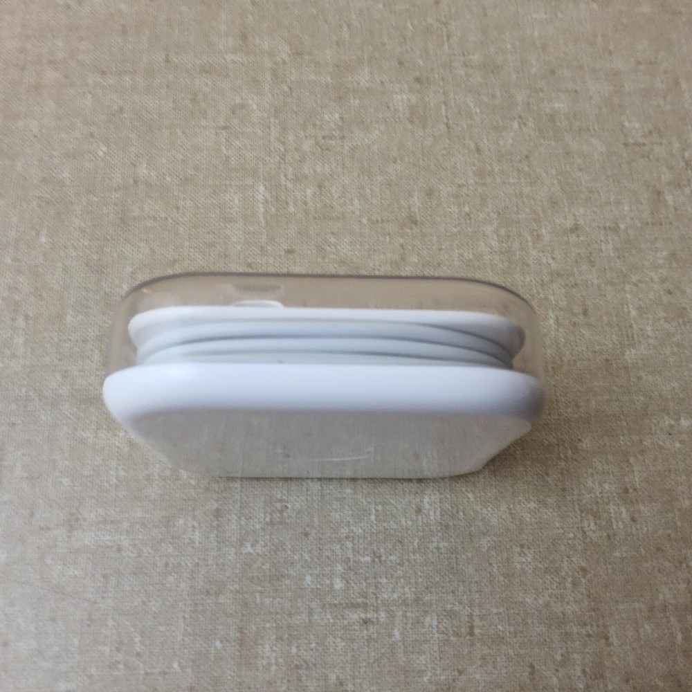 I Phone 6 Apple Earbuds New