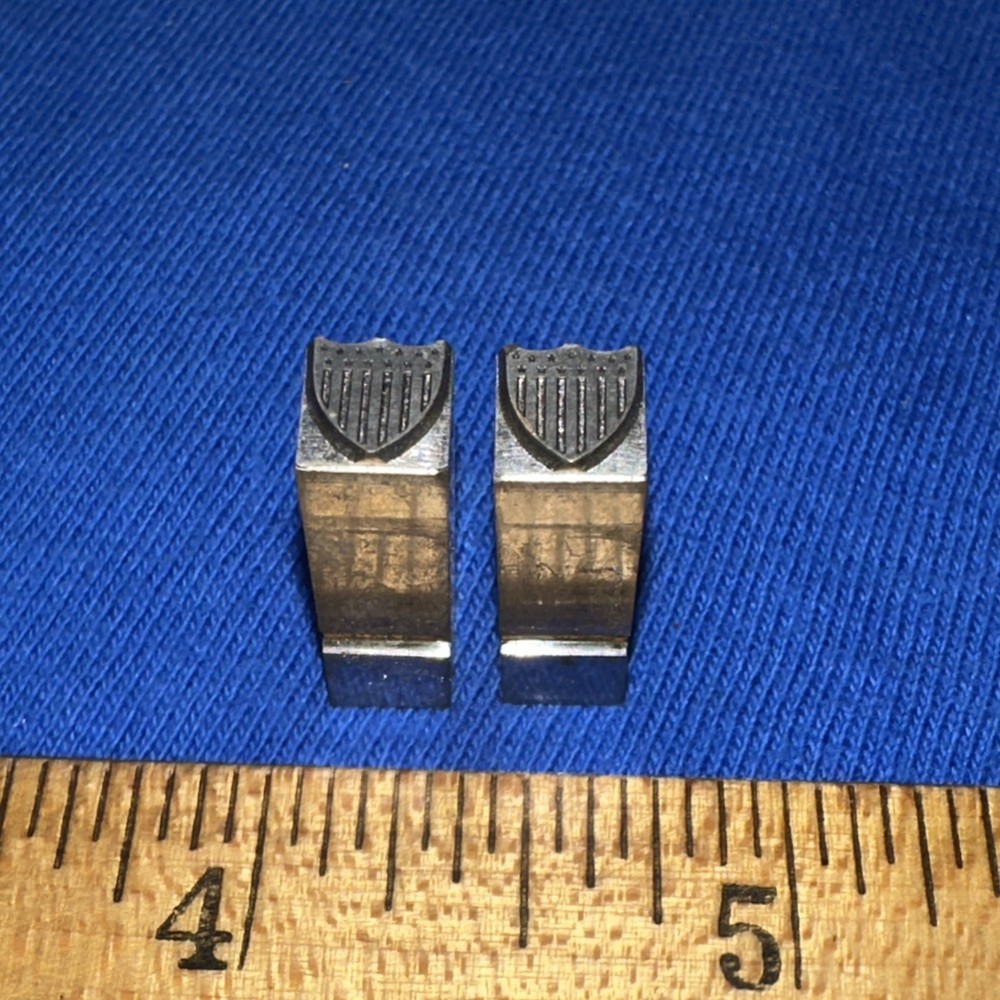 Printing Blocks “ 2 Small Shields With Stars “ Lead Dingbats