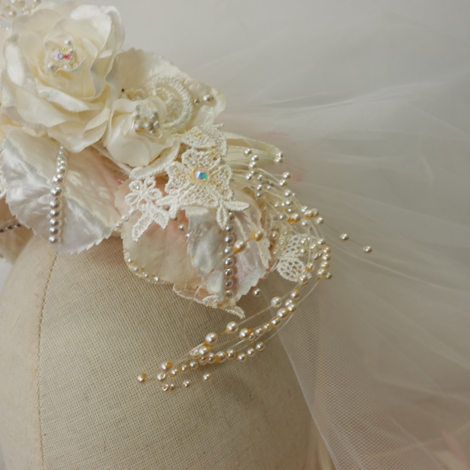 VTG Bridal Veil Headpiece White Floral Pearl Wreath Wedding Juliet Cap Tulle