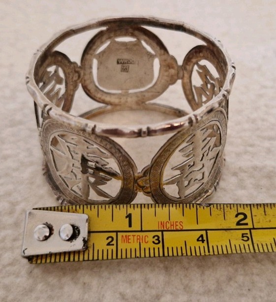 WANG HING 900 SILVER HALLMARKED DECORATIVE NAPKIN RING