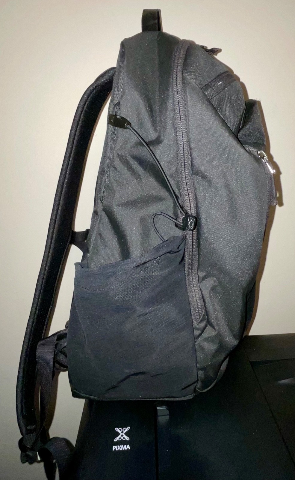 Black Arc'teryx Mantis 26L Backpack