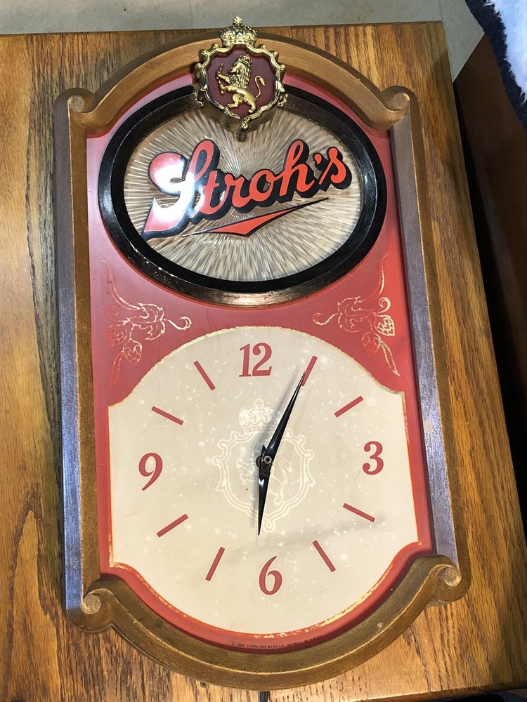 Vintage Stroh’s Lighted Clock Beer Sign (See Description)