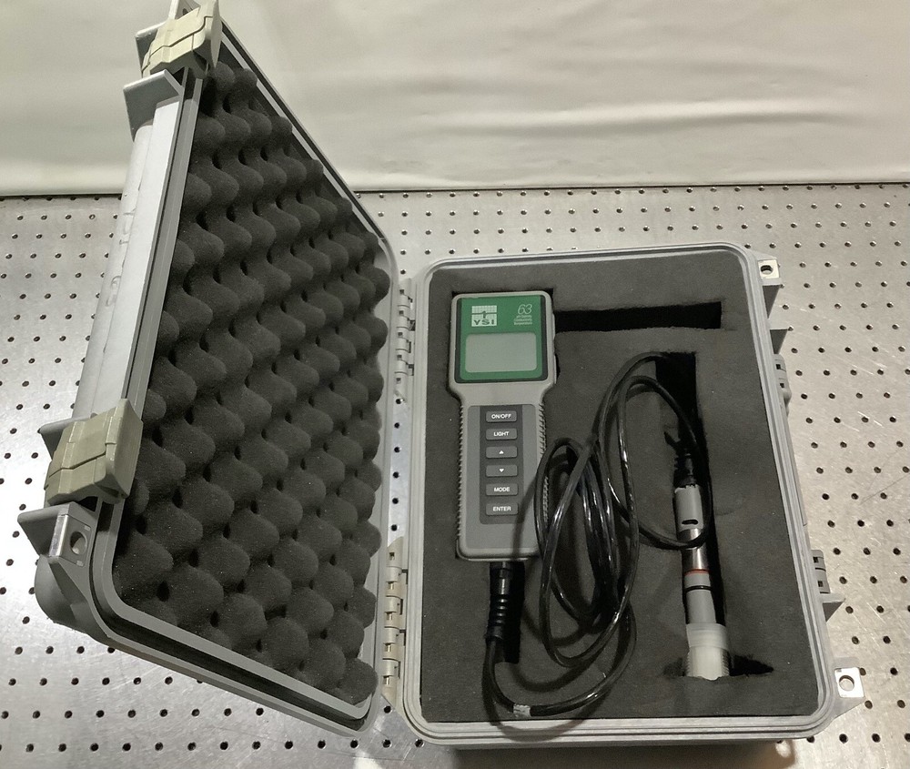 YSI 63 pH Salinity Conductivity Temperature 63/10 FT w/ Case