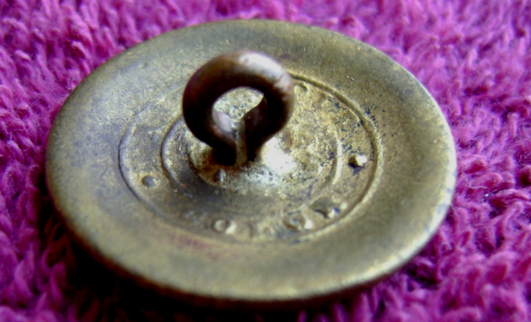 VER NICE EARLY NON DUG CIVIL WAR ONE- PIECE FLOWER BUTTON COAT SIZE