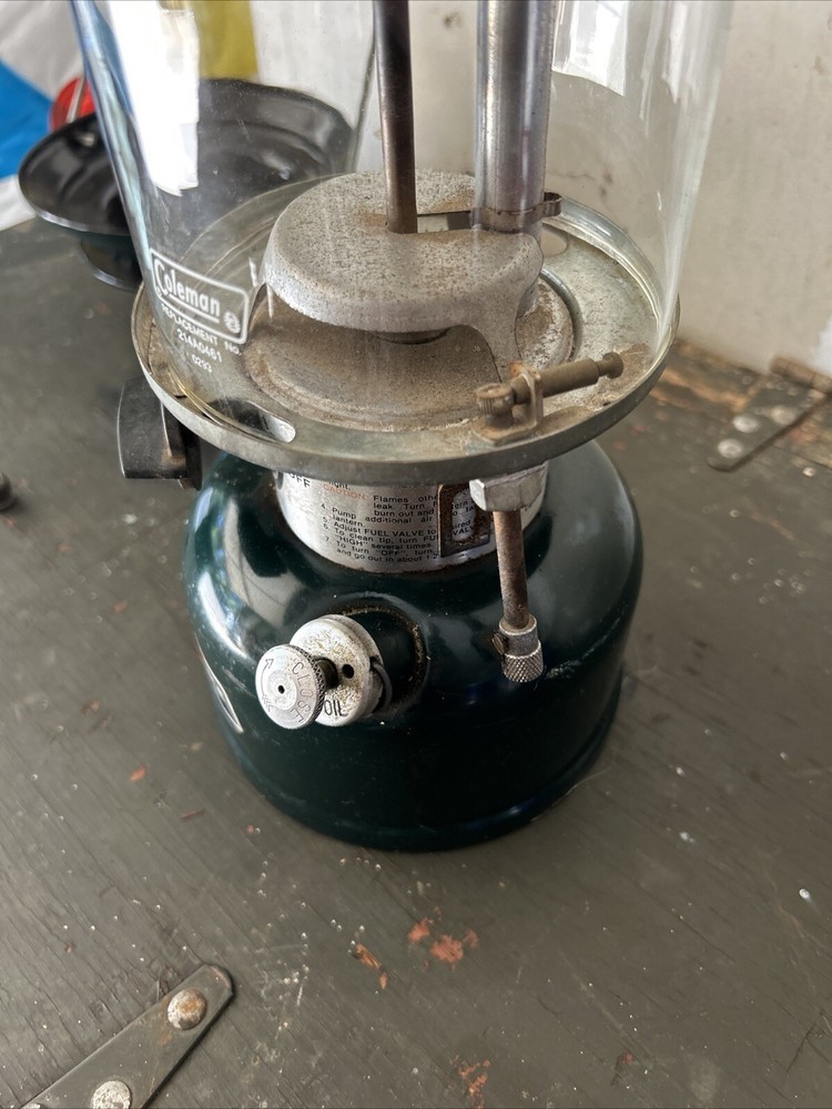 COLEMAN ADJUSTABLE TWO MANTLE LANTERN WITH Date 5-86