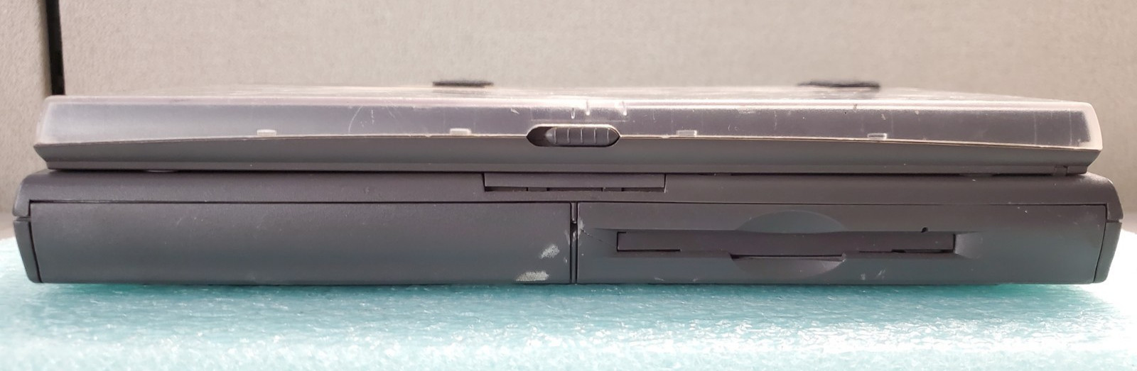 Vintage Apple Macintosh PowerBook 1400c *Displays/READ* | LP336