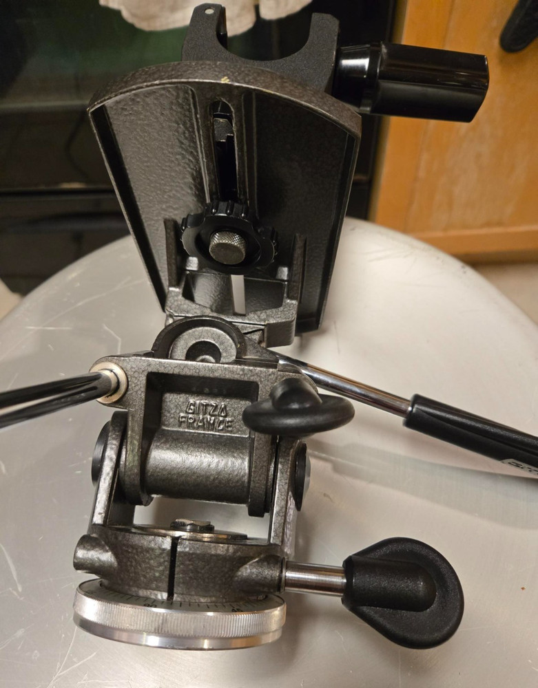 GITZO R4+ G470 TRIPOD HEAD