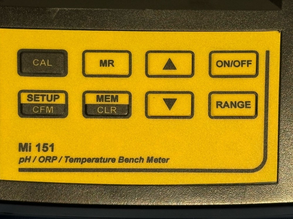 Martini Instruments pH/ORP Temperature Bench Meter Mi 151, Probe MA917 & Adapter
