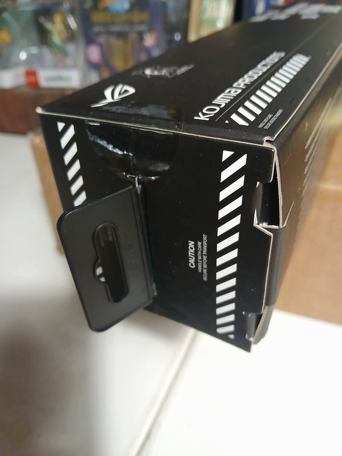 ASUS ROG x KOJIMA PRODUCTIONS Limited Ludens Edition Scabbard II Gaming Desk Pad