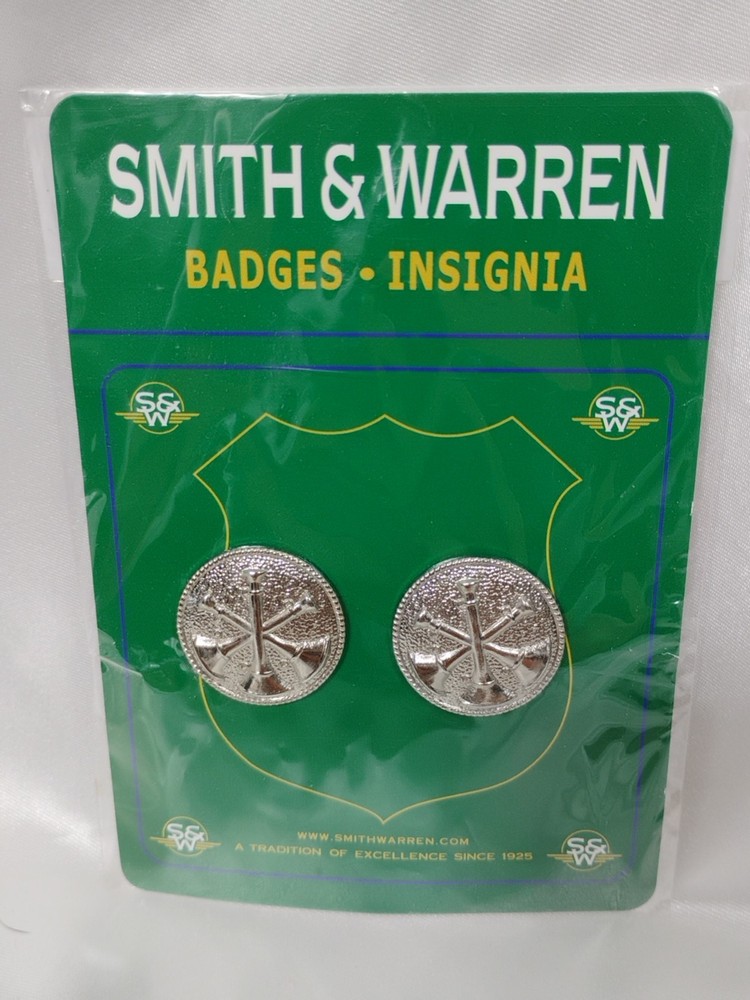 Smith And Warren Collar Insignia - 3 BUGLES CROSSED