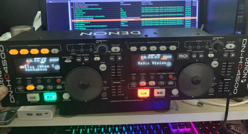 1pcs DENON DN-HC4500 DJ Controller