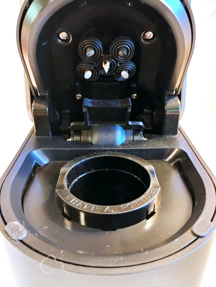 🟤 Keurig K-Slim Single Serve K-Cup Pod Coffee Maker - Simple Push Button EUC