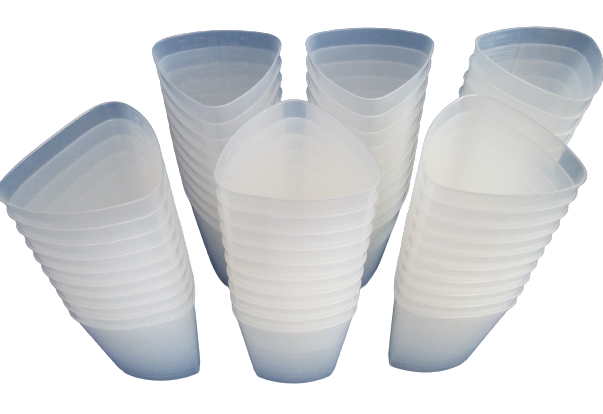 Medegen Polypropelene Triangular Graduated Measuring Container 32oz/1000cc