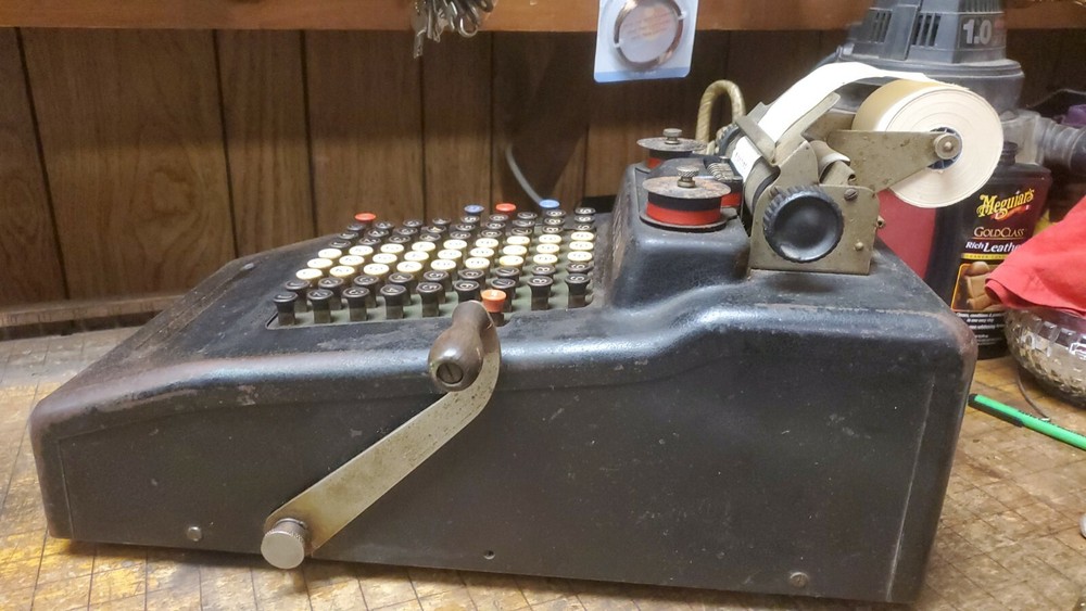 Antique Victor Adding Machine With Subtraction And Repeat.