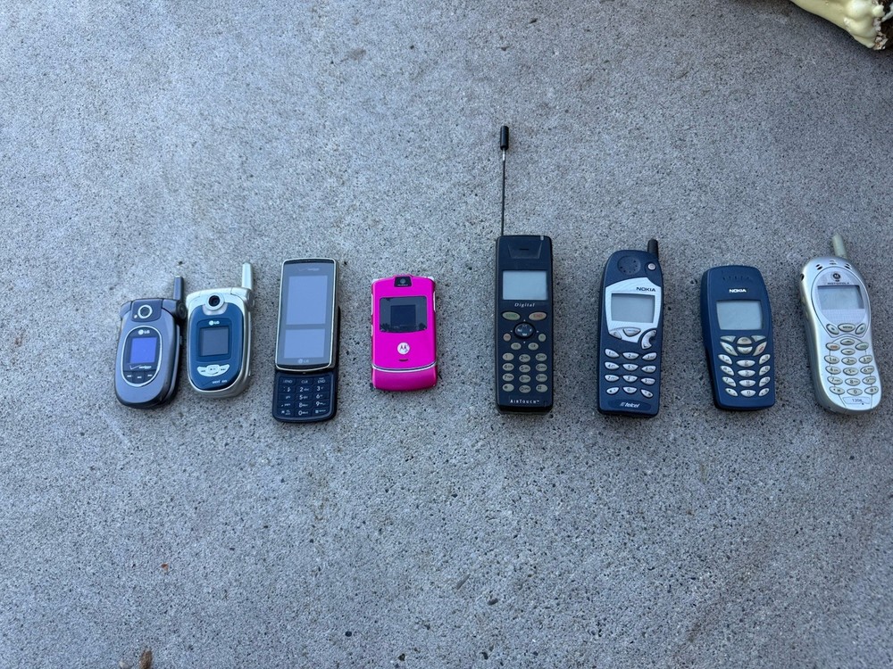 8 - Vintage Analog Cell Phones