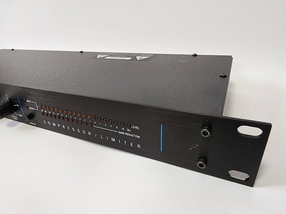 DBX 160A Professional Compressor Limiter Signal Processor