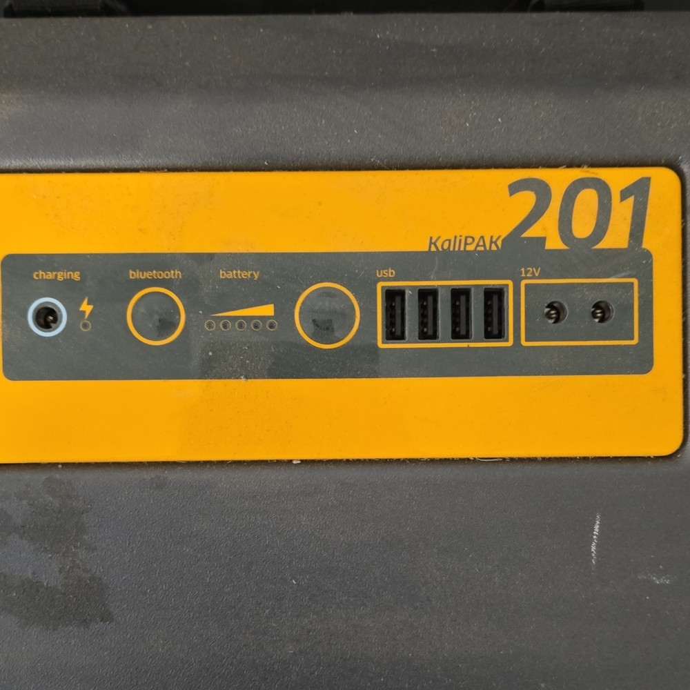 Kalisaya KaliPAK 201 Portable Solar Panel Kit Bluetooth USB Battery Indicator