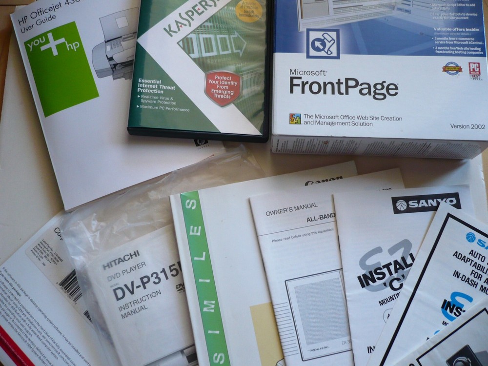 LOT, COMPUTER SOFTWARE FRONTPAGE, HP OFFICEJET SOFTWARE, VARIOUS VINTAGE MANUALS