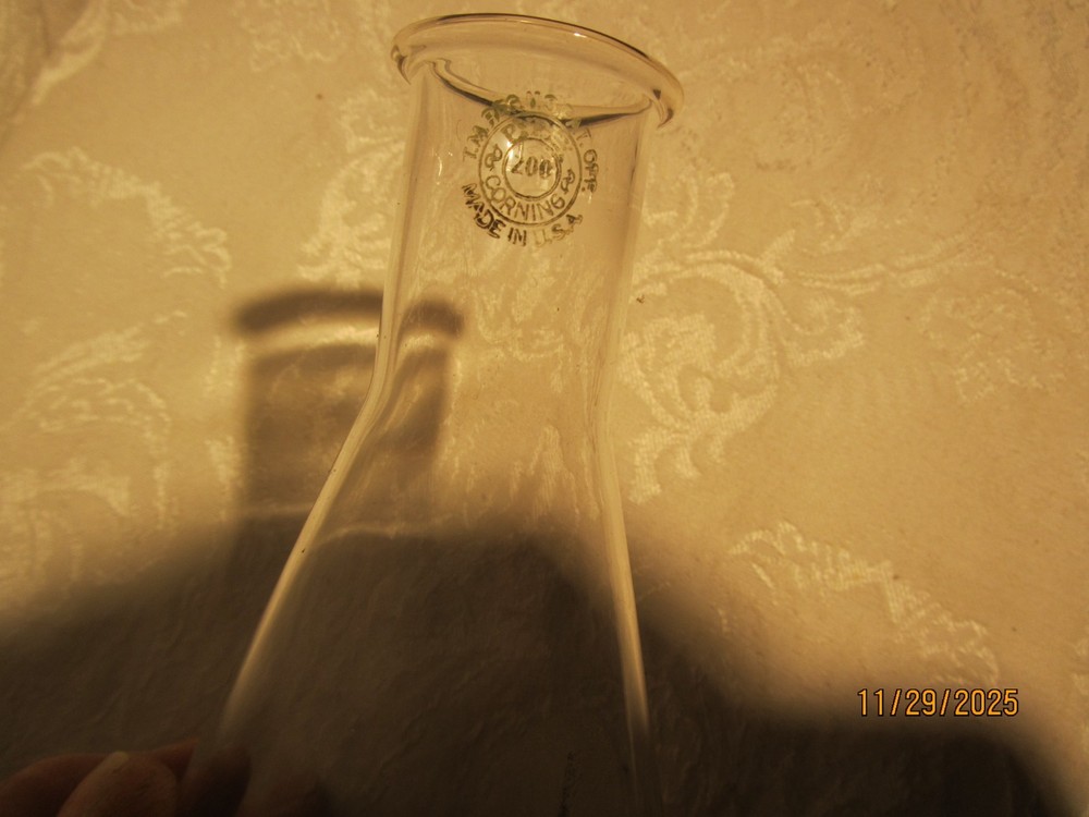 200 ml Graduted Glass Erlenmeyer Flask Made by Pyrex Corning