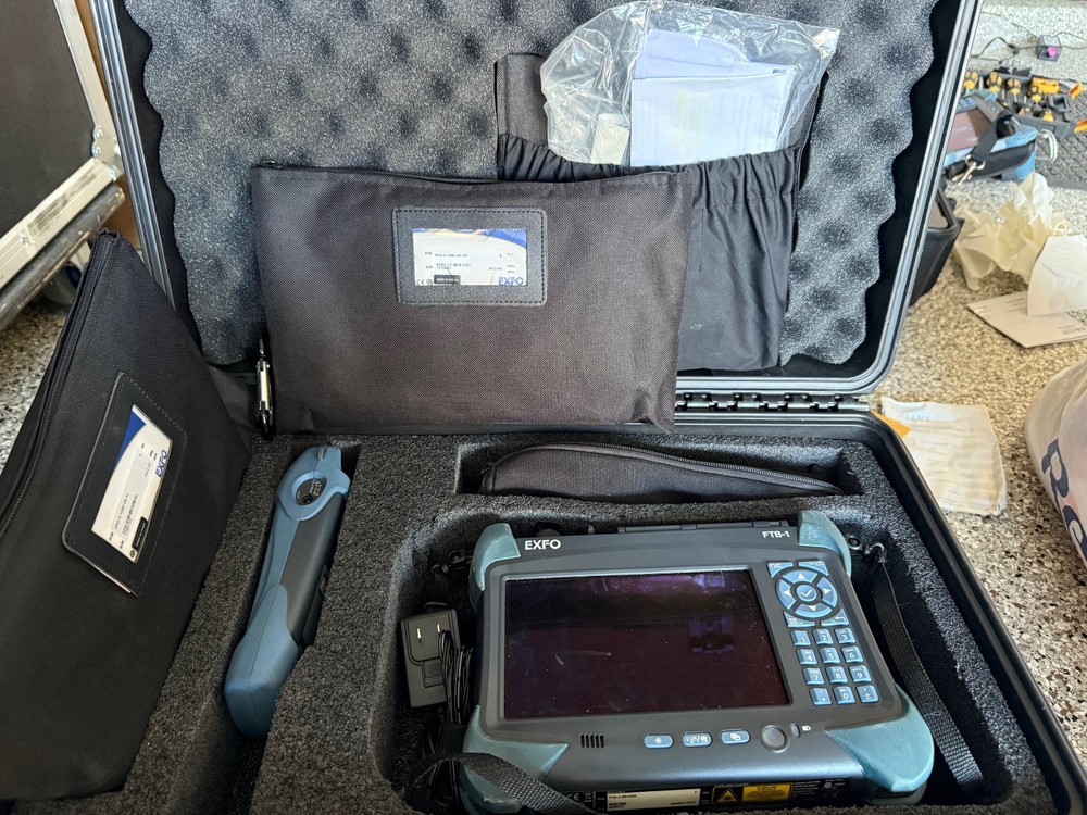 EXFO FTB-1 w/ FTB-880 NetBlazer