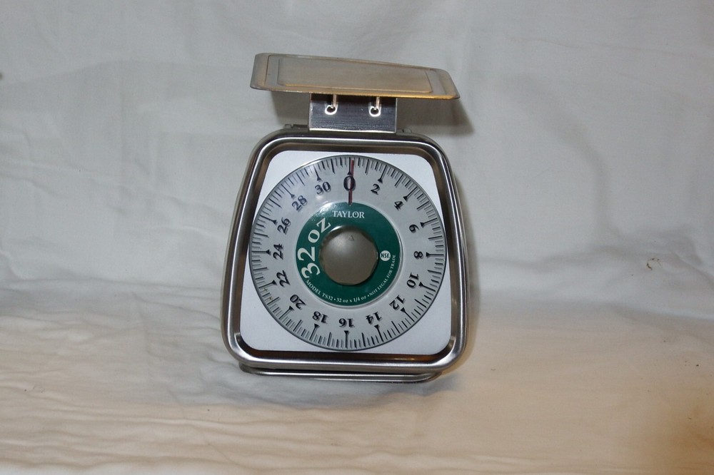 Taylor 32 oz Mechanical Dial Portion Control Scale with Removable Platform