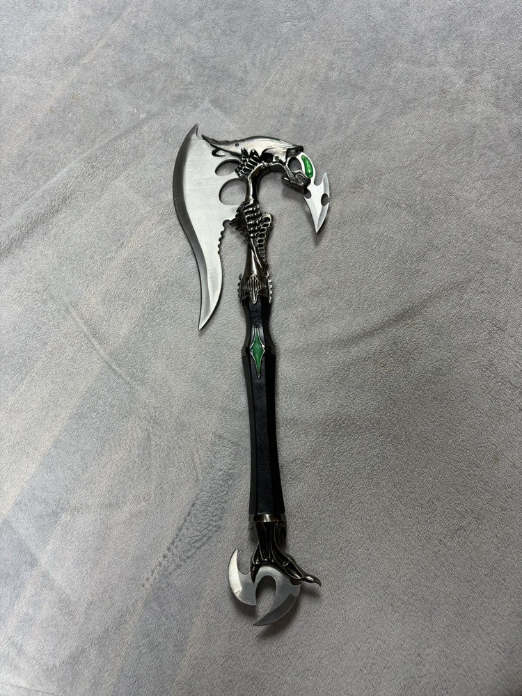 Unique Exclusive K Alien Themed Battle Axe with Dagger !!