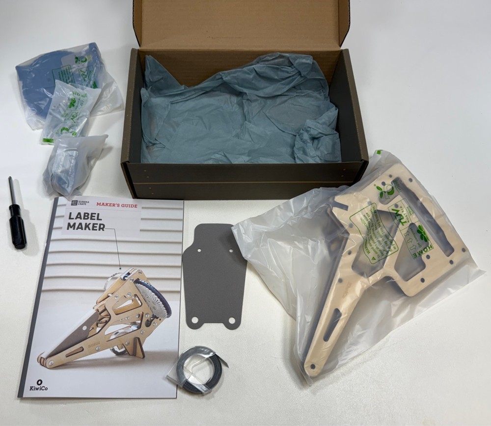 KiwiCo Eureka Crate Label Maker Kit DIY Embossing Machine STEM Project New Open