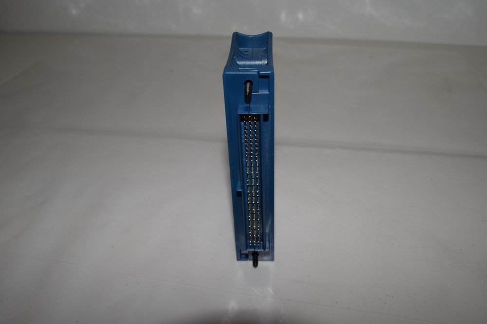 ^^ NATIONAL INSTRUMENTS MODEL CFP-AO-200 8-CH CURRENT OUTPUT MODULE (TRQ104)