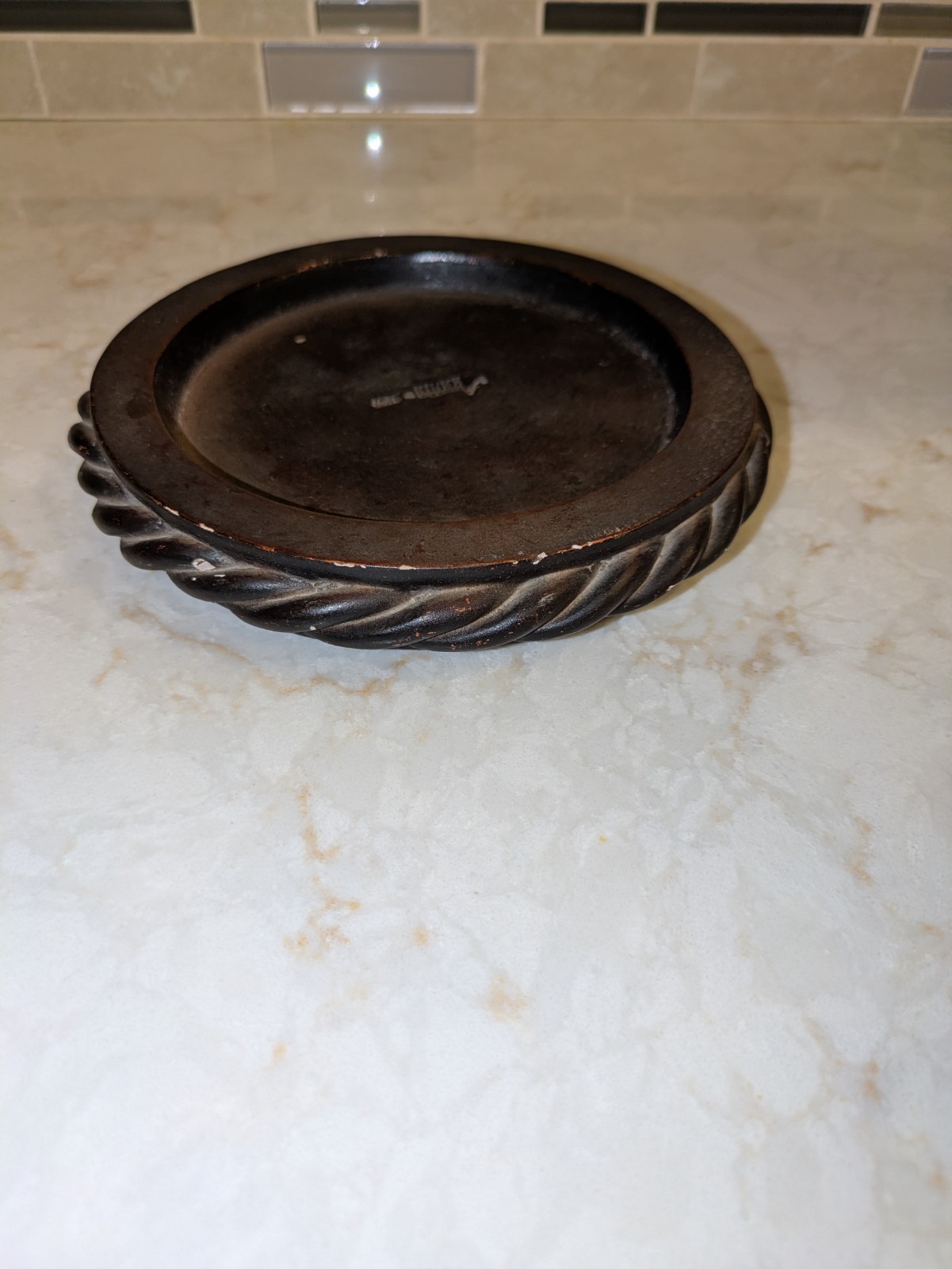 AUSTIN PRODUCTIONS SCULPTURE 4.5" Rope Plate Candle Display (Brown Pottery)