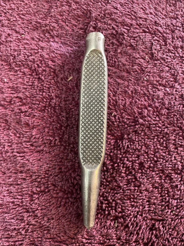 HAND TOOL DRIVE PIN PUNCH