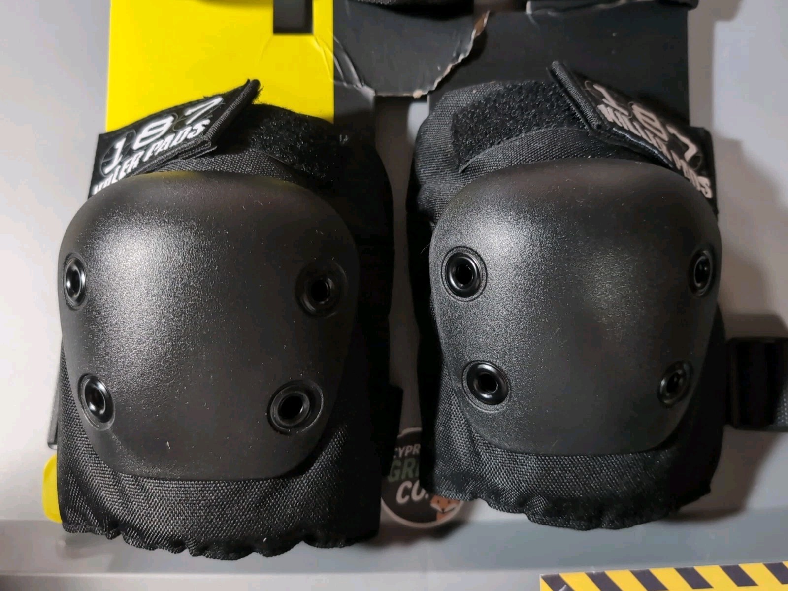 187 Killer Pads Six Pack XS Skate Elbow Knee Wrist Set Missing 1 Guard