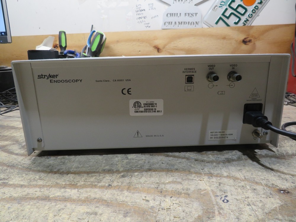 Stryker Endoscopy x6000 Light Source 220-185-000