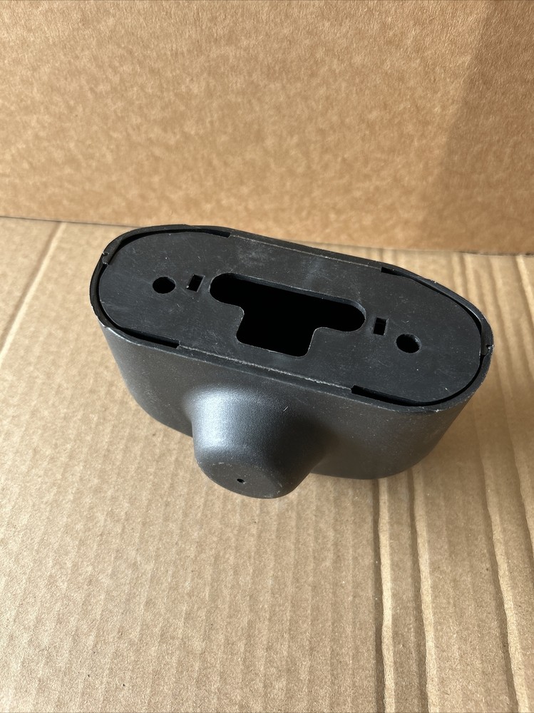 Mack Mirror Bracket Cover 23979653/84708427