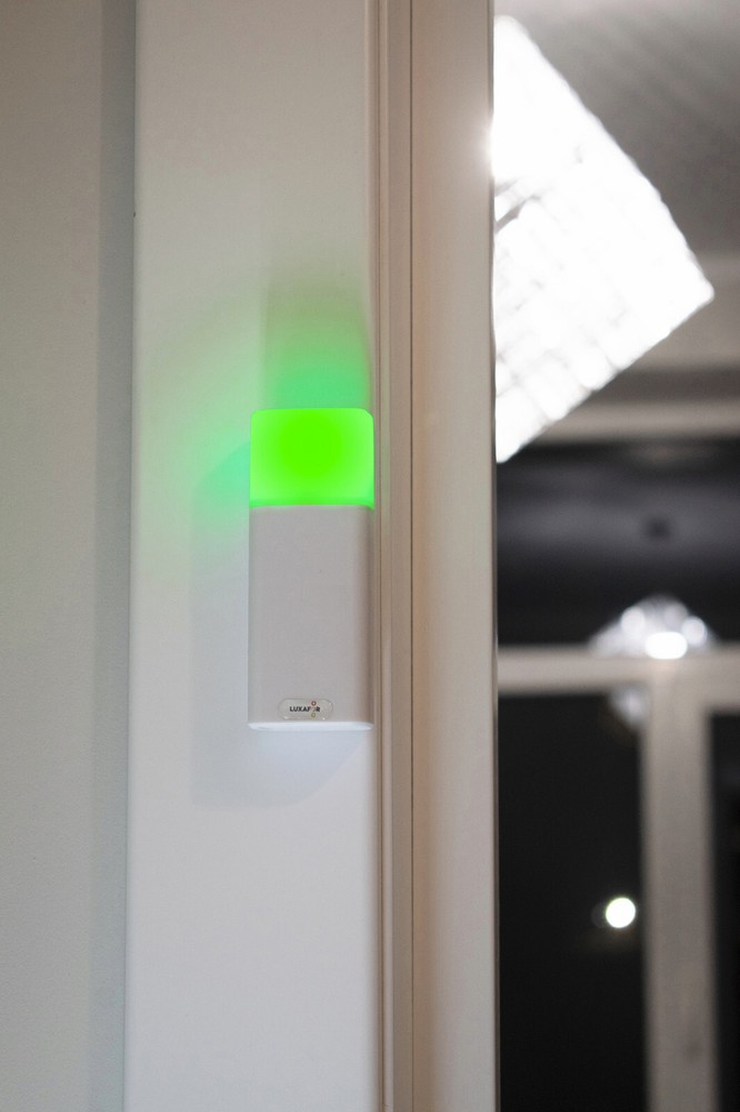 Luxafor Bluetooth PRO - Wireless LED Busy Light for the offise